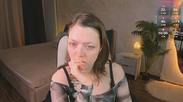 Lunar Lily online show from 09/22/25, 05:31