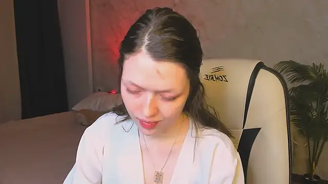 Lunar Lily online show from 01/15/26, 05:45