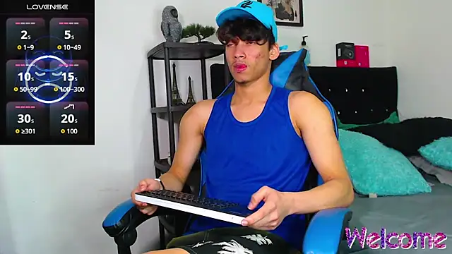 Gael Jones online show from 11/26/25, 12:22