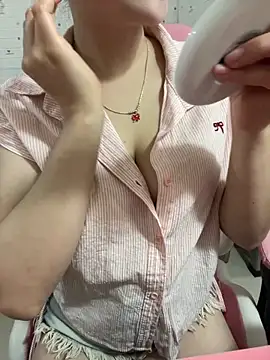 Lissa xinh09 online show from 12/20/25, 04:14