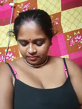 Snapshot of Hot-Show2 chatting on 09/10/25, 03:56 Hot-Show2 online show from 09/10/25, 03:56