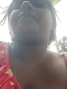 Snapshot of Hot-Show2 chatting on 10/05/25, 03:05 Hot-Show2 online show from 10/05/25, 03:05