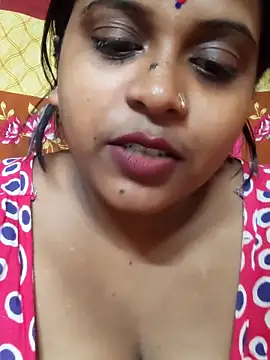 Snapshot of Hot-Show2 chatting on 10/11/25, 09:52 Hot-Show2 online show from 10/11/25, 09:52