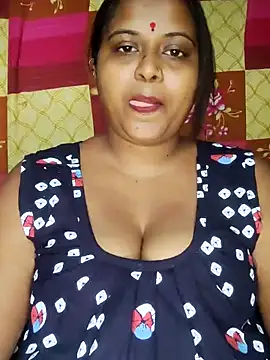 Snapshot of Hot-Show2 chatting on 10/29/25, 03:58 Hot-Show2 online show from 10/29/25, 03:58