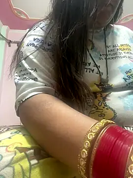 indian-hotmilfs online show from 12/14/25, 12:54
