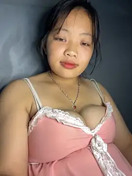 Lyrasss online show from 10/17/25, 03:36