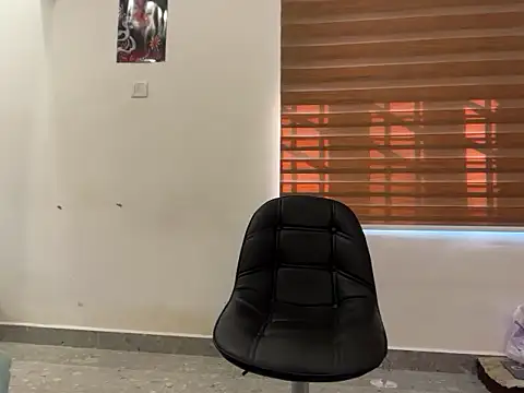 LucytheDevilQueen online show from 12/14/25, 03:56