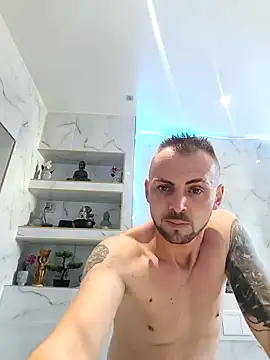 papichulo0099 online show from 11/15/25, 09:50