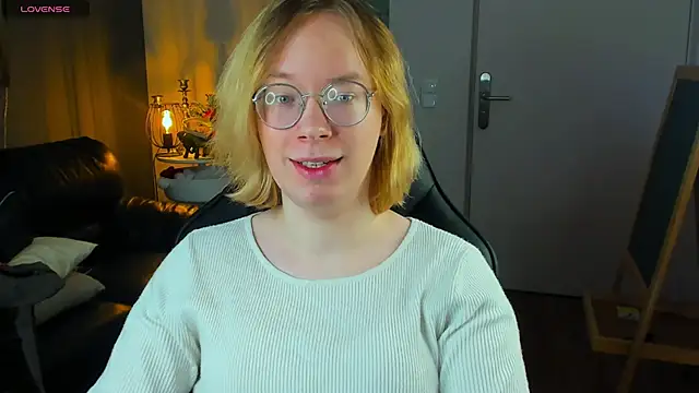 Amanda Butlerr online show from 11/30/25, 02:54