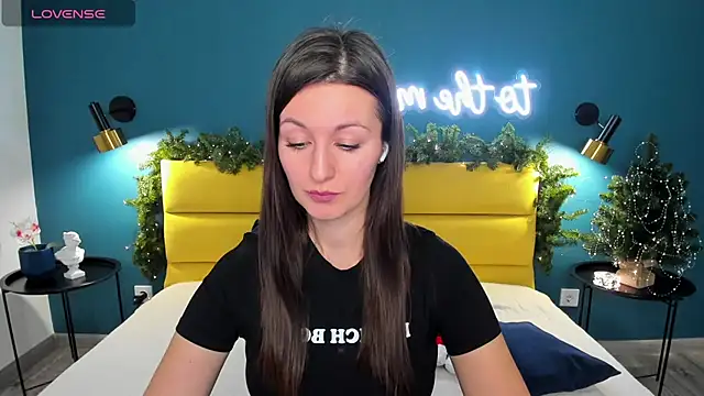 Joan Nelson online show from 12/23/25, 01:25