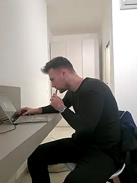 mrlyuis online show from 12/18/25, 03:18