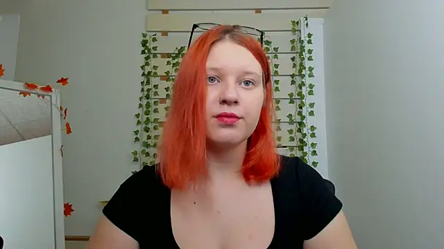 Snapshot of ScarletVixen_ chatting on 10/10/25, 06:51 ScarletVixen online show from 10/10/25, 06:51