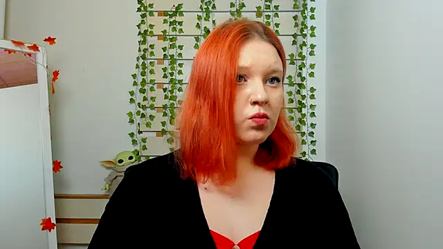 Snapshot of ScarletVixen_ chatting on 10/15/25, 06:19 ScarletVixen online show from 10/15/25, 06:19