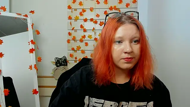 Snapshot of ScarletVixen_ chatting on 10/16/25, 06:20 ScarletVixen online show from 10/16/25, 06:20