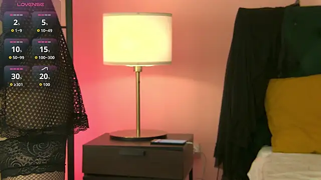 NiaMalkova online show from 10/17/25, 04:53