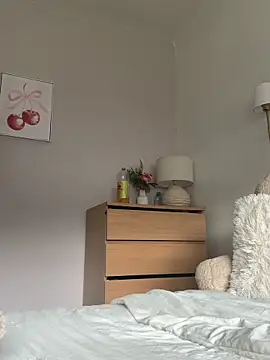 AlyssaAngell online show from 09/19/25, 09:22