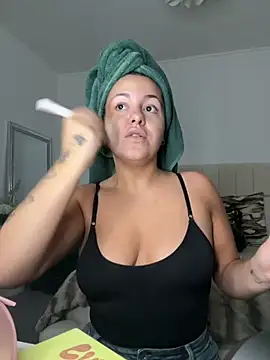 AlyssaAngell online show from 11/07/25, 09:42