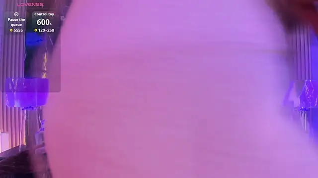 BustyGlow online show from 01/08/26, 10:17