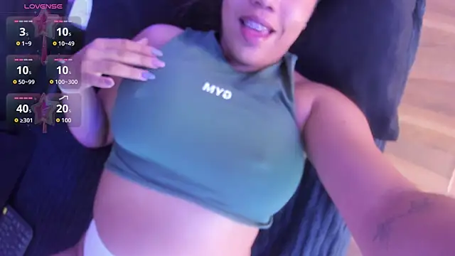 BustyGlow online show from 03/31/26, 09:53