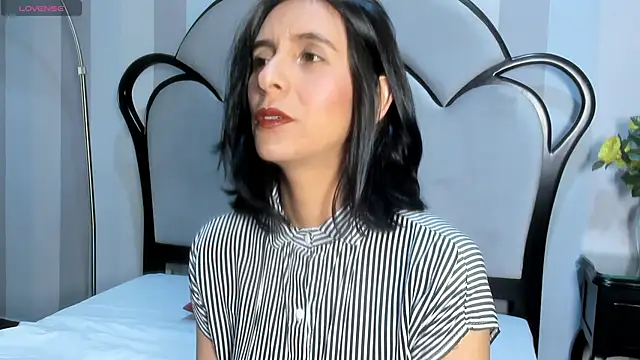 Snapshot of MiaAmore_ chatting on 10/11/25, 07:45 MiaAmore online show from 10/11/25, 07:45