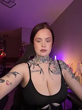 Mariiiiiway online show from 10/12/25, 04:17