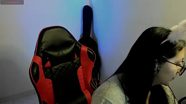 Snapshot of lilitth777 chatting on 09/14/25, 12:21 lilitth777 online show from 09/14/25, 12:21