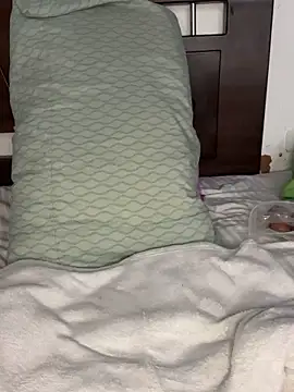 mily 09 online show from 11/27/25, 03:25