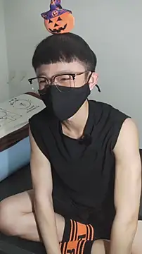 Snapshot of CYCYCYCYCY chatting on 10/31/25, 03:35 CYCYCYCYCY online show from 10/31/25, 03:35