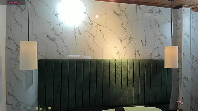 AustinJones  online show from 10/30/25, 07:58