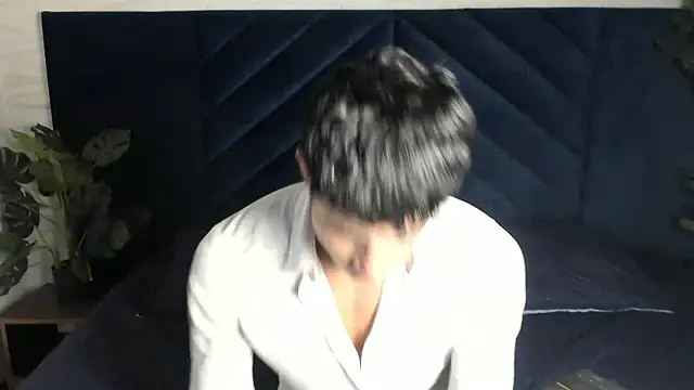 AustinJones  online show from 11/14/25, 08:29