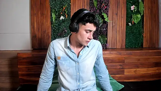 AustinJones  online show from 02/07/26, 06:33