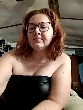 XEmoxkittyx online show from 02/21/26, 05:47