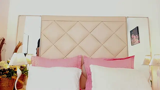 LuciaBenett  online show from 01/18/26, 07:17