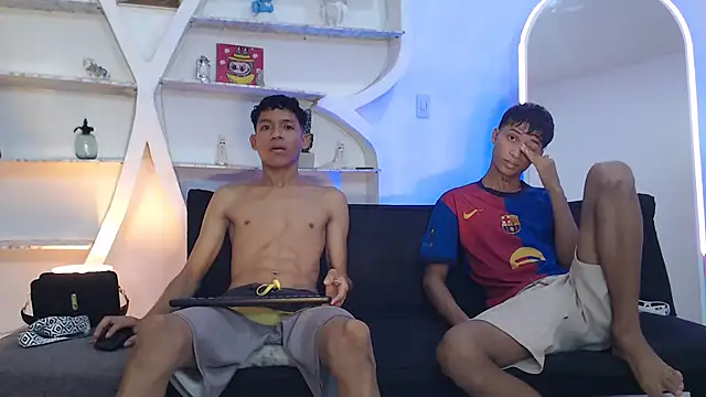 BEAUTY BOYS1 online show from 10/18/25, 07:20