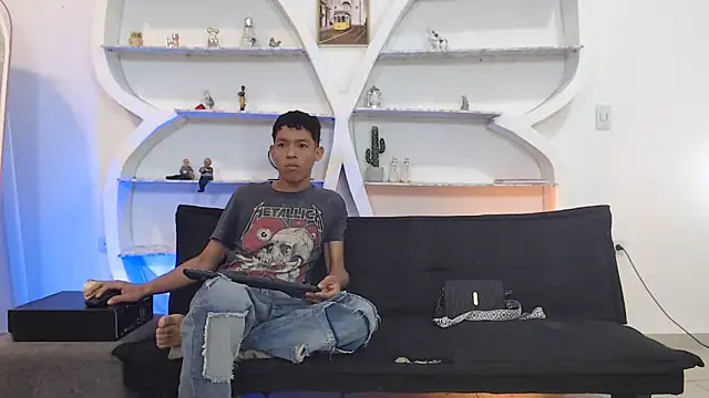 BEAUTY BOYS1 online show from 11/14/25, 07:18