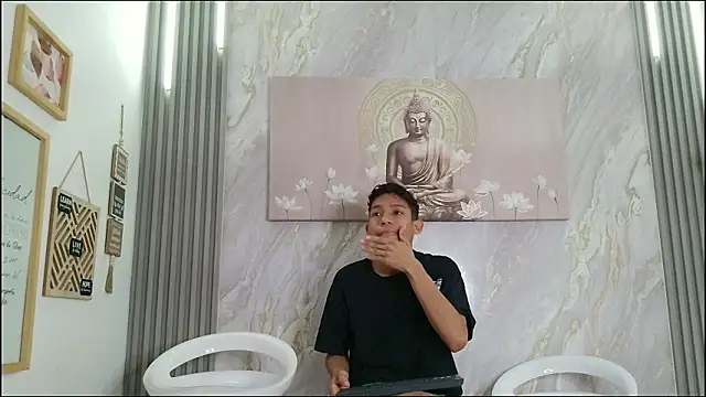 BEAUTY BOYS1 online show from 02/04/26, 07:14