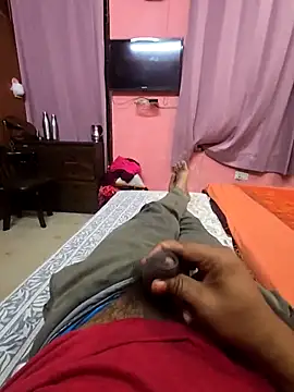 rrboycurvy online show from 10/01/25, 01:17