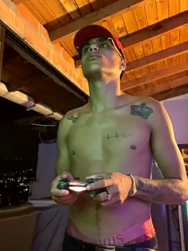 Snapshot of CoreyDejaun chatting on 10/20/25, 04:35 CoreyDejaun online show from 10/20/25, 04:35