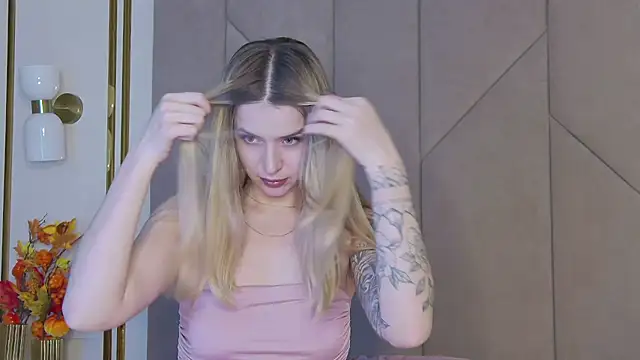 Touch me online show from 11/23/25, 04:29