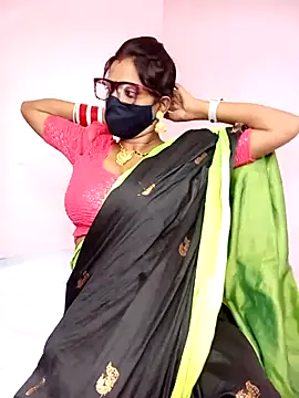 Snapshot of Mohini_Josh069 chatting on 11/18/25, 11:15 Mohini Josh069 online show from 11/18/25, 11:15