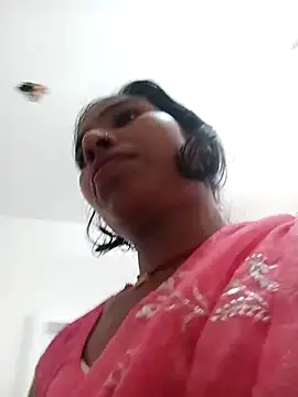 Snapshot of Rubi_sarma chatting on 09/21/25, 08:38 Rubi sarma online show from 09/21/25, 08:38