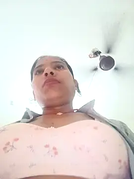 Snapshot of Rubi_sarma chatting on 09/24/25, 12:41 Rubi sarma online show from 09/24/25, 12:41