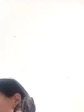 Snapshot of Rubi_sarma chatting on 10/06/25, 08:39 Rubi sarma online show from 10/06/25, 08:39