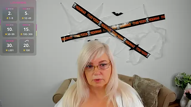 Hella Fabel online show from 10/29/25, 01:08