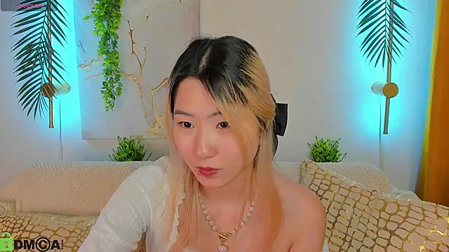 Aisi 18 online show from 09/11/25, 07:08