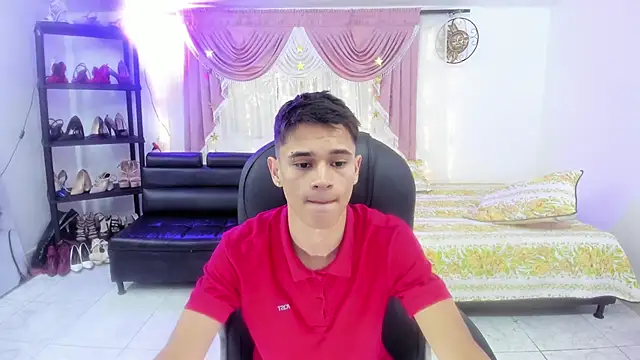 Aron Boyy online show from 09/12/25, 07:36