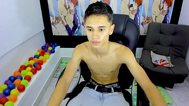 Aron Boyy online show from 09/14/25, 01:43