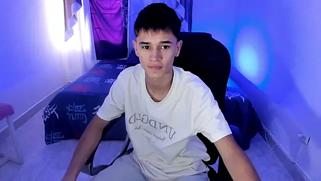 Aron Boyy online show from 10/03/25, 07:55