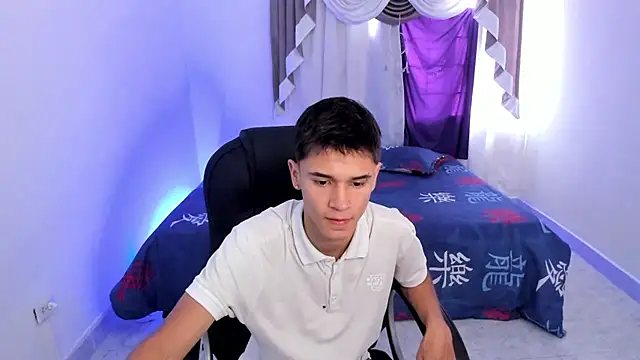 Aron Boyy online show from 10/06/25, 07:44