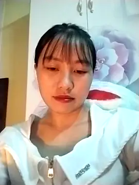 Snapshot of __Sasulq__ chatting on 09/17/25, 04:08   Sasulq   online show from 09/17/25, 04:08